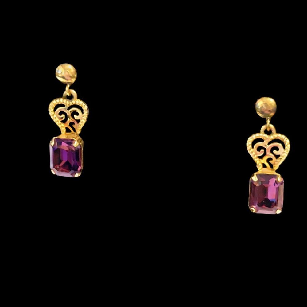 Vintage Purple Glass Pierced Dangle Earrings .75" Filigree Hearts Gold tone bp97